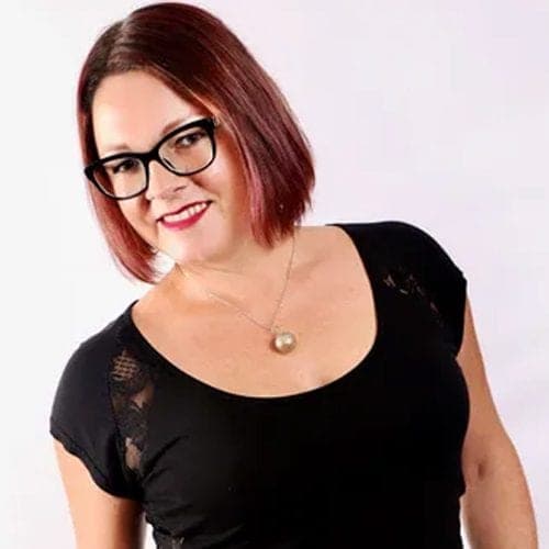 Singer and pianist Jen Porter